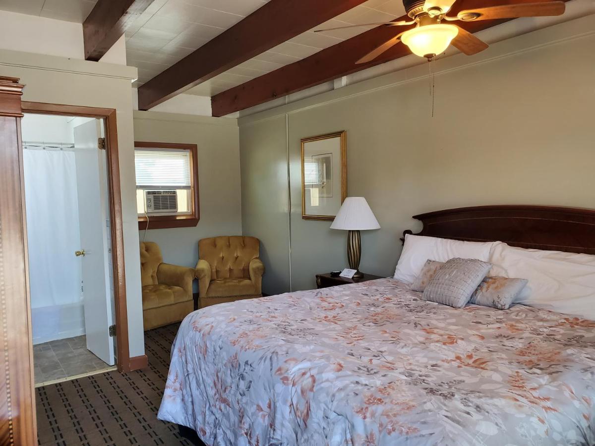 Golden Gate Lodging プラッツバーグ エクステリア 写真