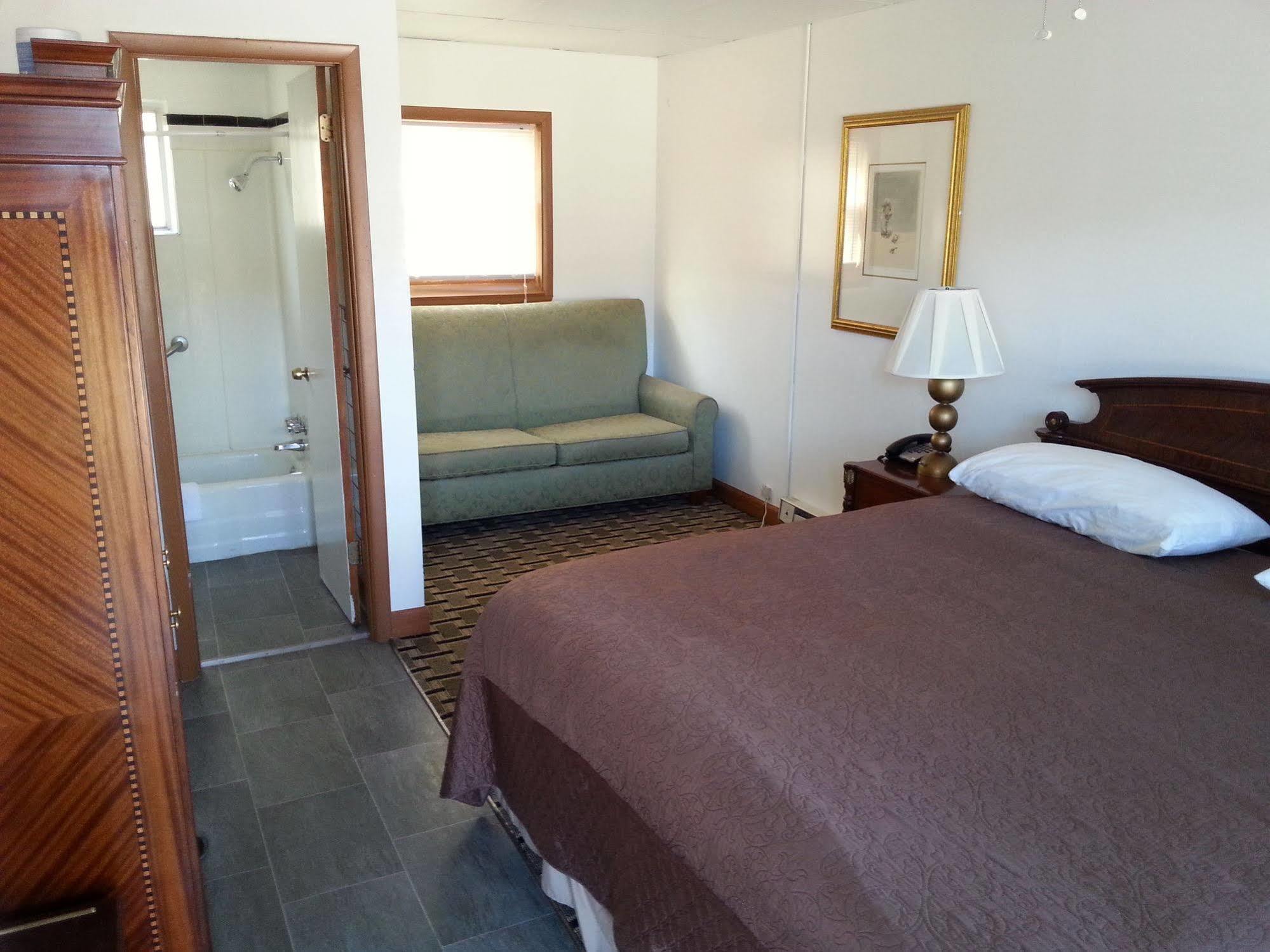 Golden Gate Lodging プラッツバーグ エクステリア 写真