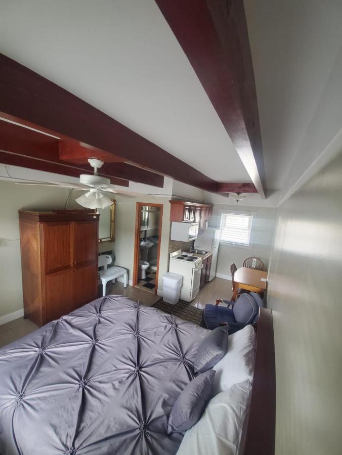 Golden Gate Lodging プラッツバーグ エクステリア 写真